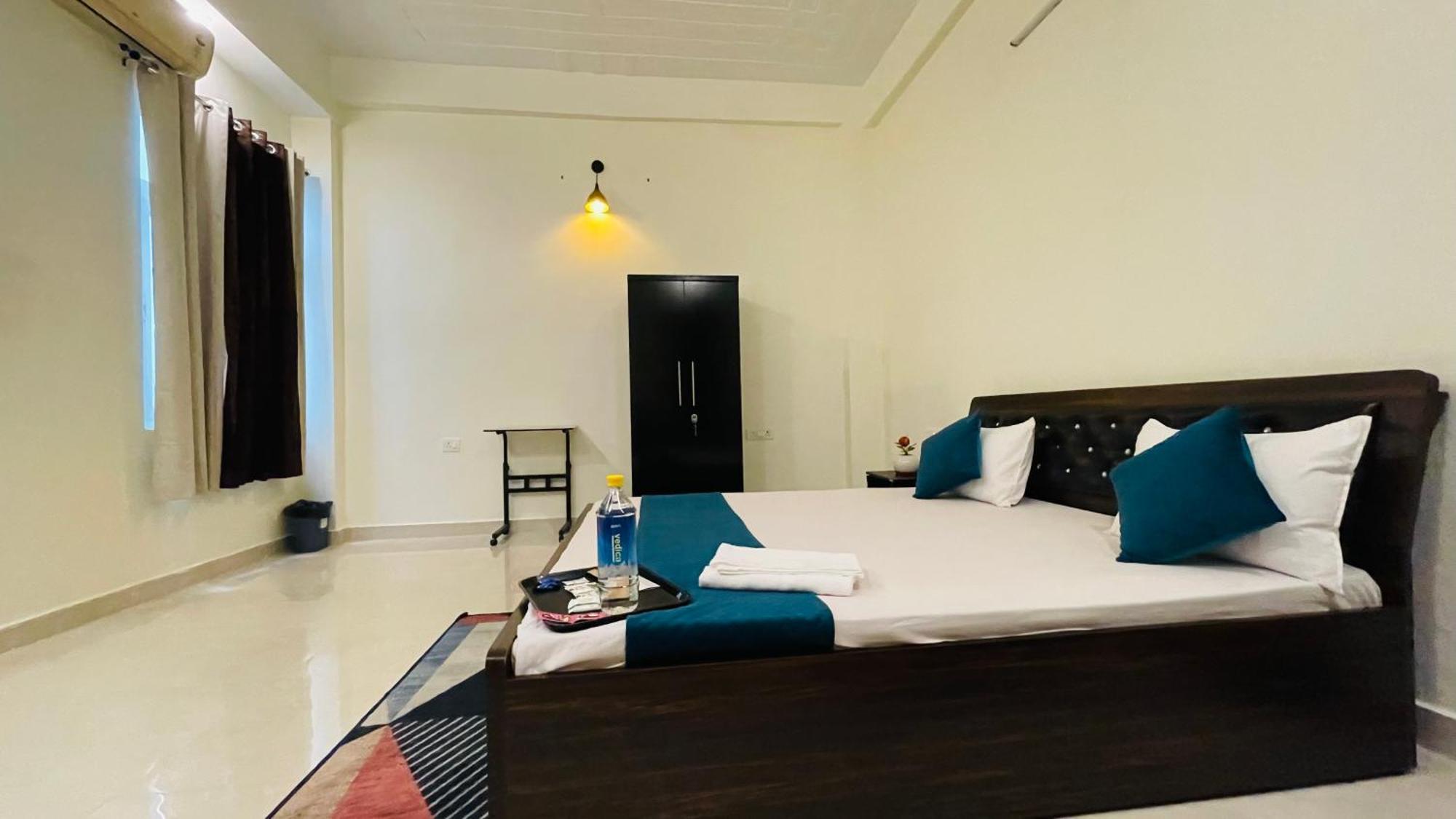 Atulyam Stays Sushant Golf City Lucknow Buitenkant foto