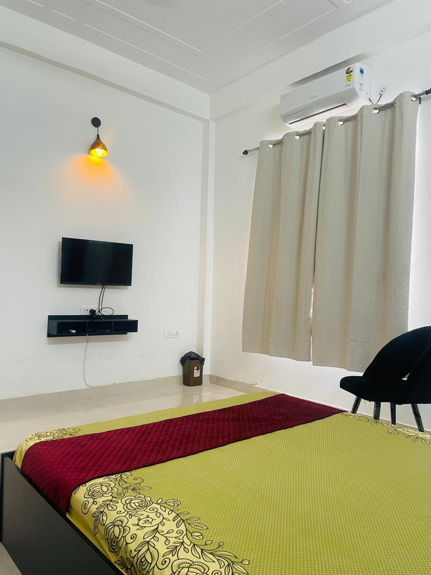 Atulyam Stays Sushant Golf City Lucknow Buitenkant foto