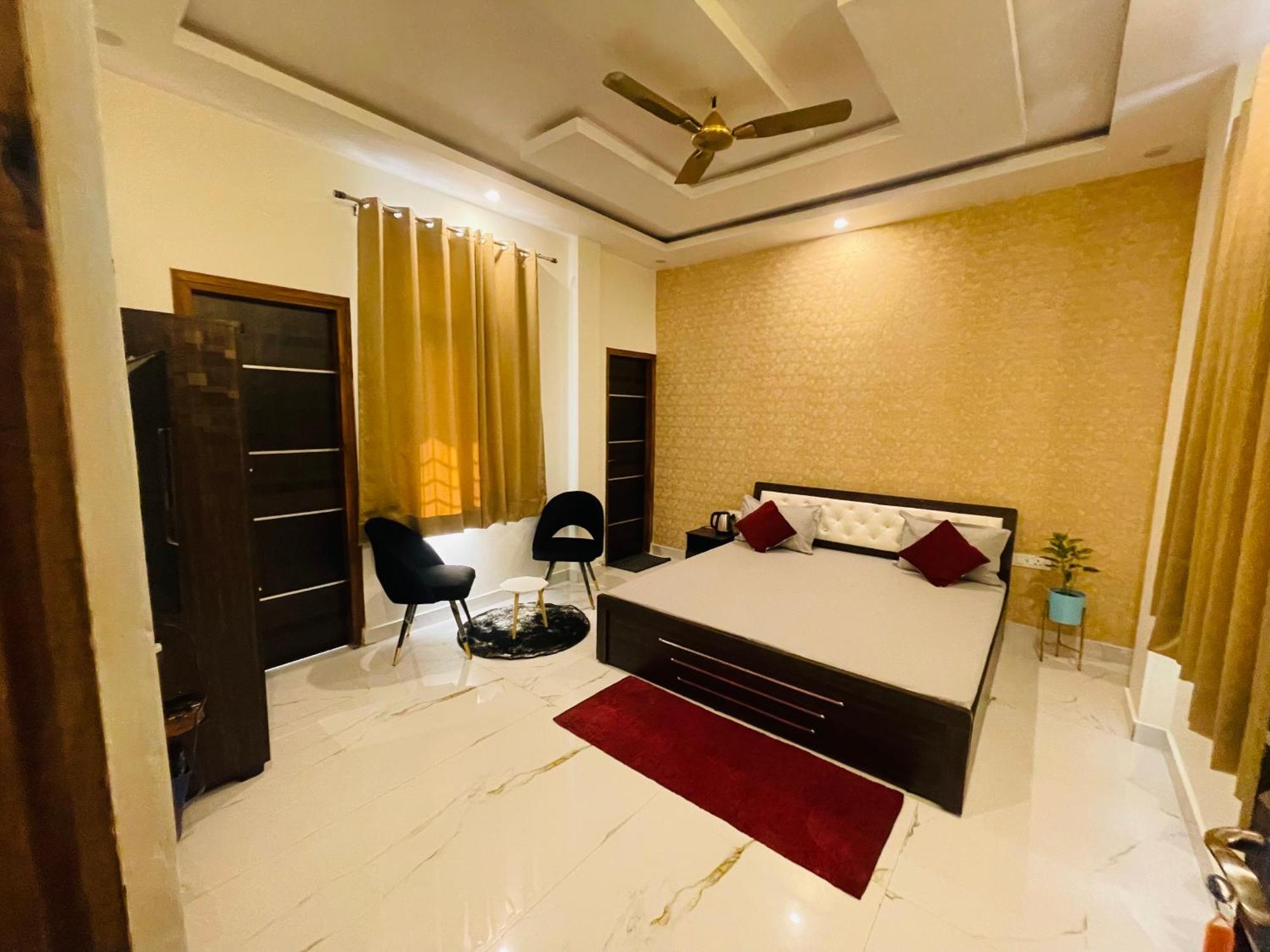 Atulyam Stays Sushant Golf City Lucknow Buitenkant foto
