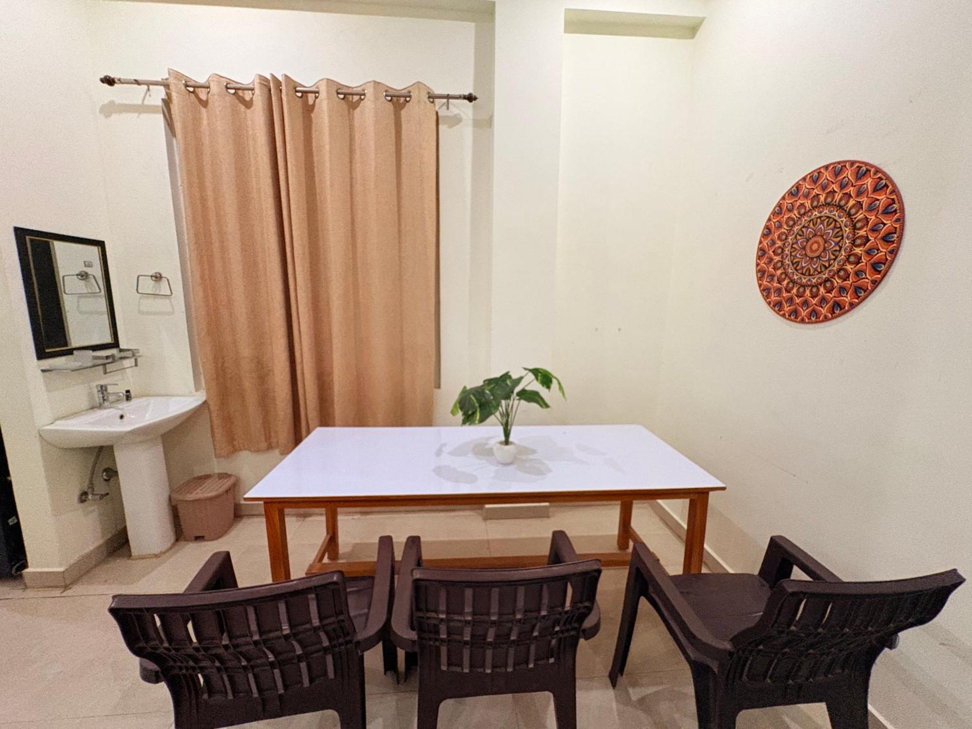 Atulyam Stays Sushant Golf City Lucknow Buitenkant foto